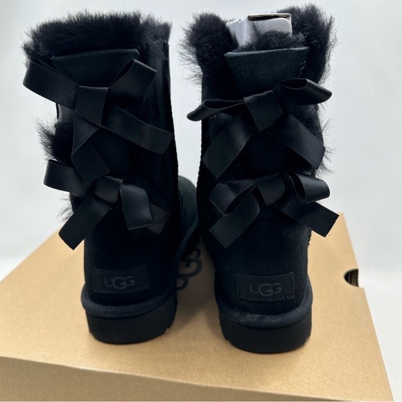 UGG Bailey Bow II Boot - Picture 1 of 5
